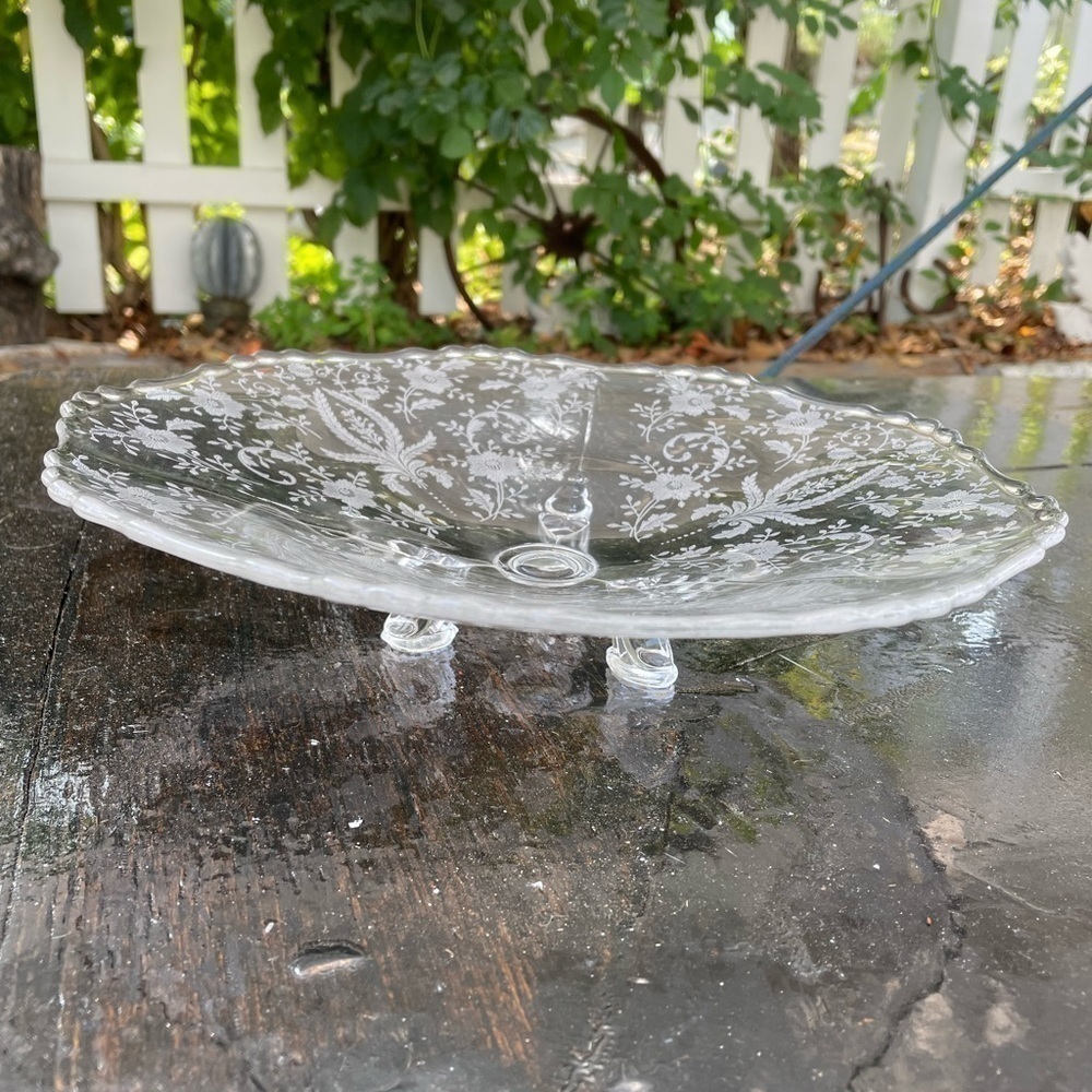 Viking etched glass plate, prelude design, 3 footed, excellent condition,vintage